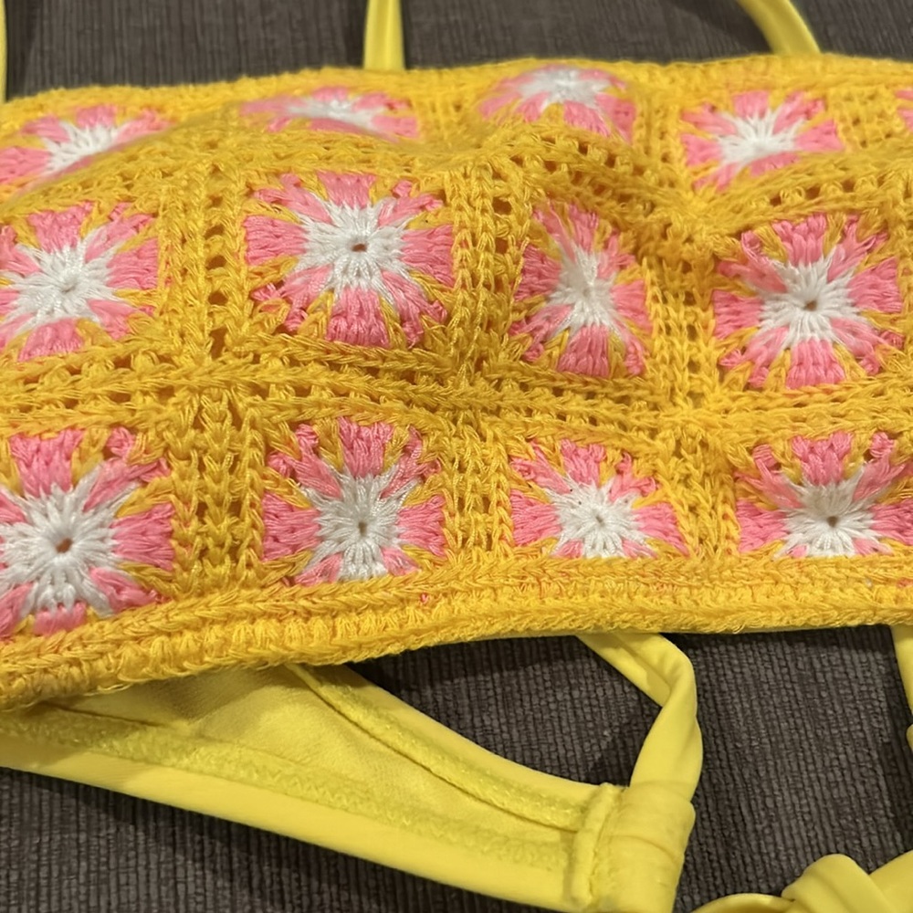 Wild fable Crochet Granny Squares Bikini Top XS NWOT - Picture 2 of 5